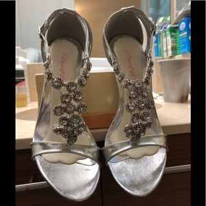 Starburst Silver Crystal Chandelier Shoes Sz10 $35